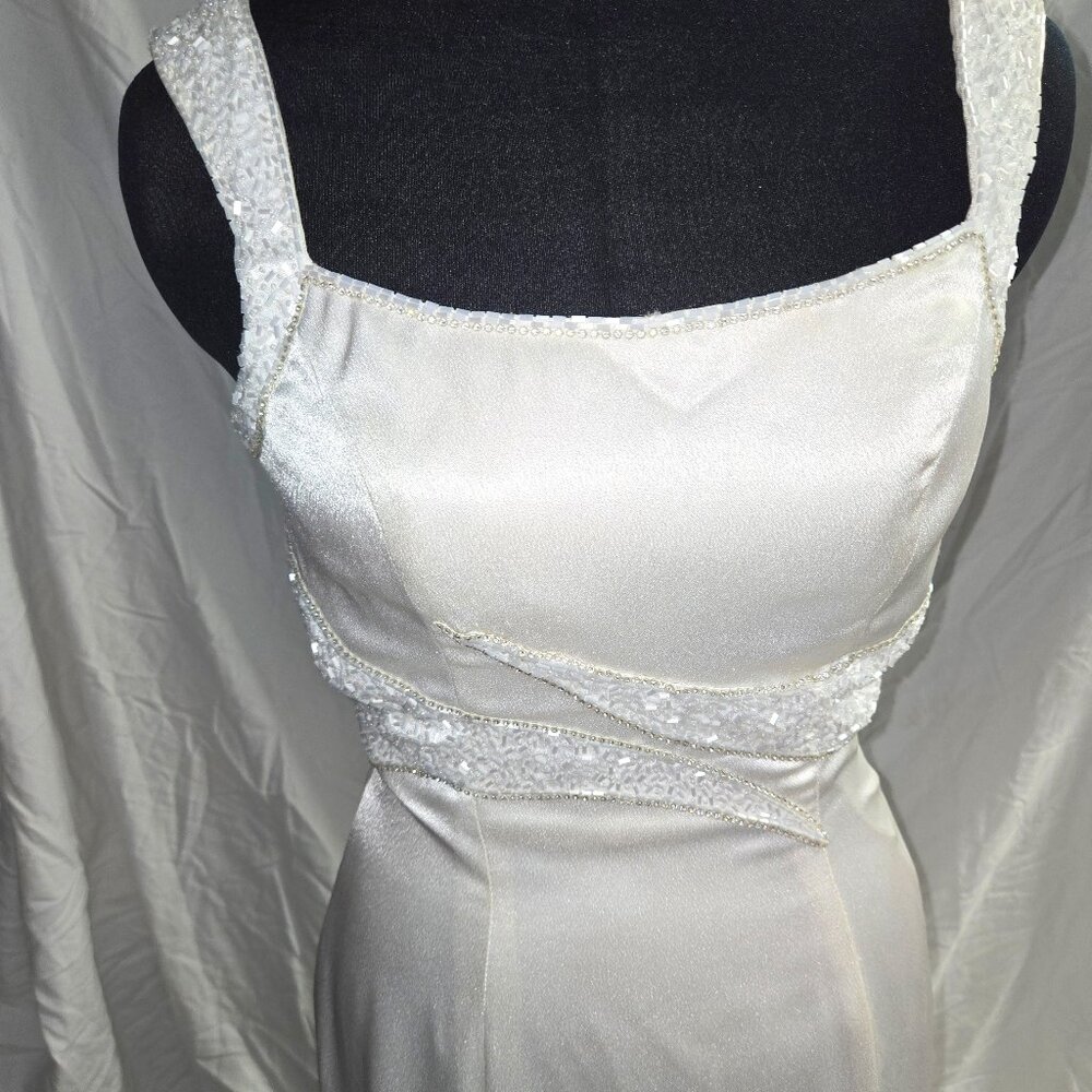 Showtime Collection Formal White Gown Bridal, Pageant, Prom, Sz 6